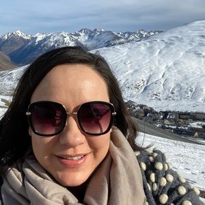 Meet your Posher, Lisa